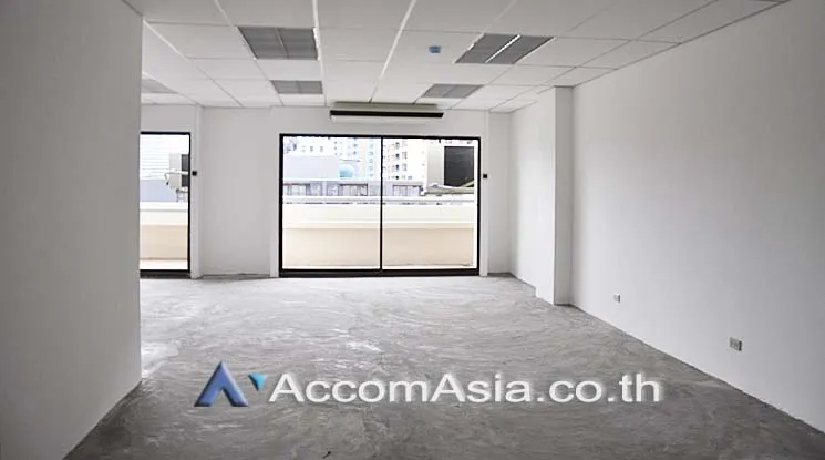 unit Office space For Rent in Ploenchit, Bangkok  near BTS Chitlom (AA16012)